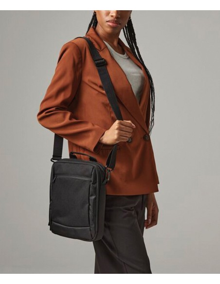 QUA-QD264-Executive Tablet Shoulder Bag