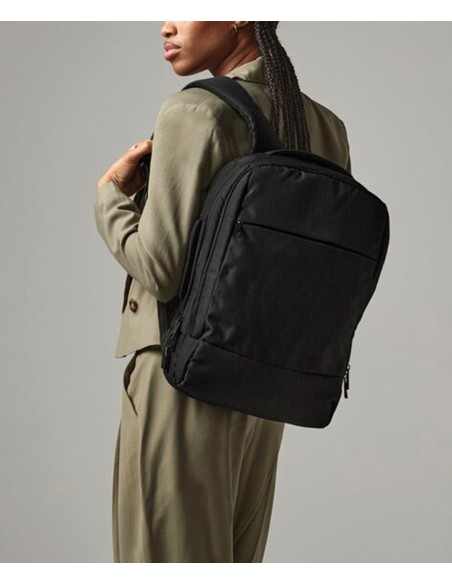 QUA-QD990-Q-Tech Charge Convertible Backpack