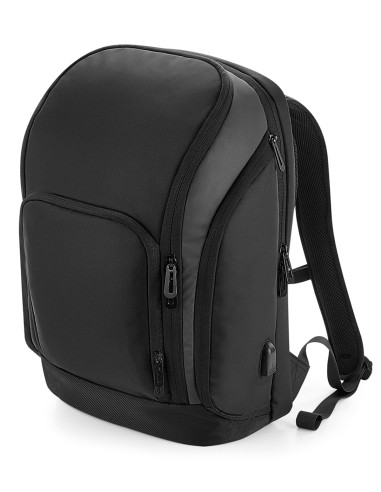QUA-QD910-Pro-Tech Charge Backpack